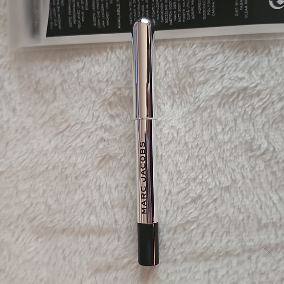Marc Jacobs black eyeliner - Picture 4 of 5